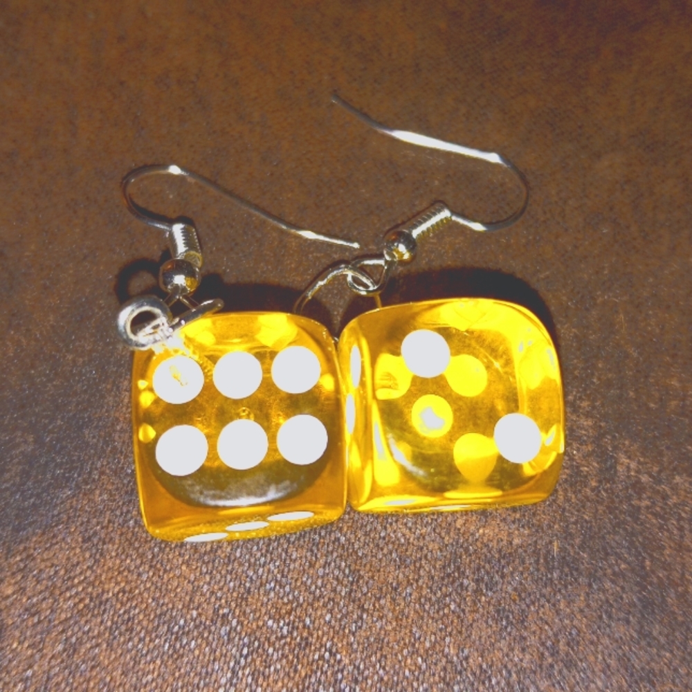 Yellow 🎲 dice earrings